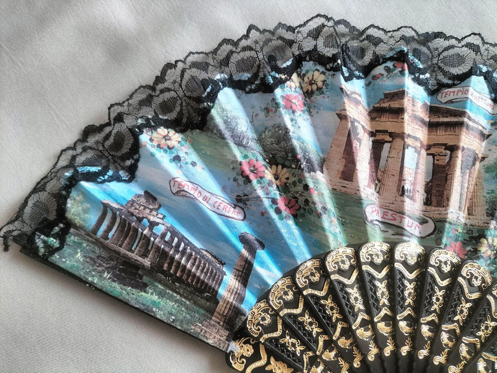 Antique Fan | Very Good Condition | Black Lace | Italian Landscapes and Temples – photo 5